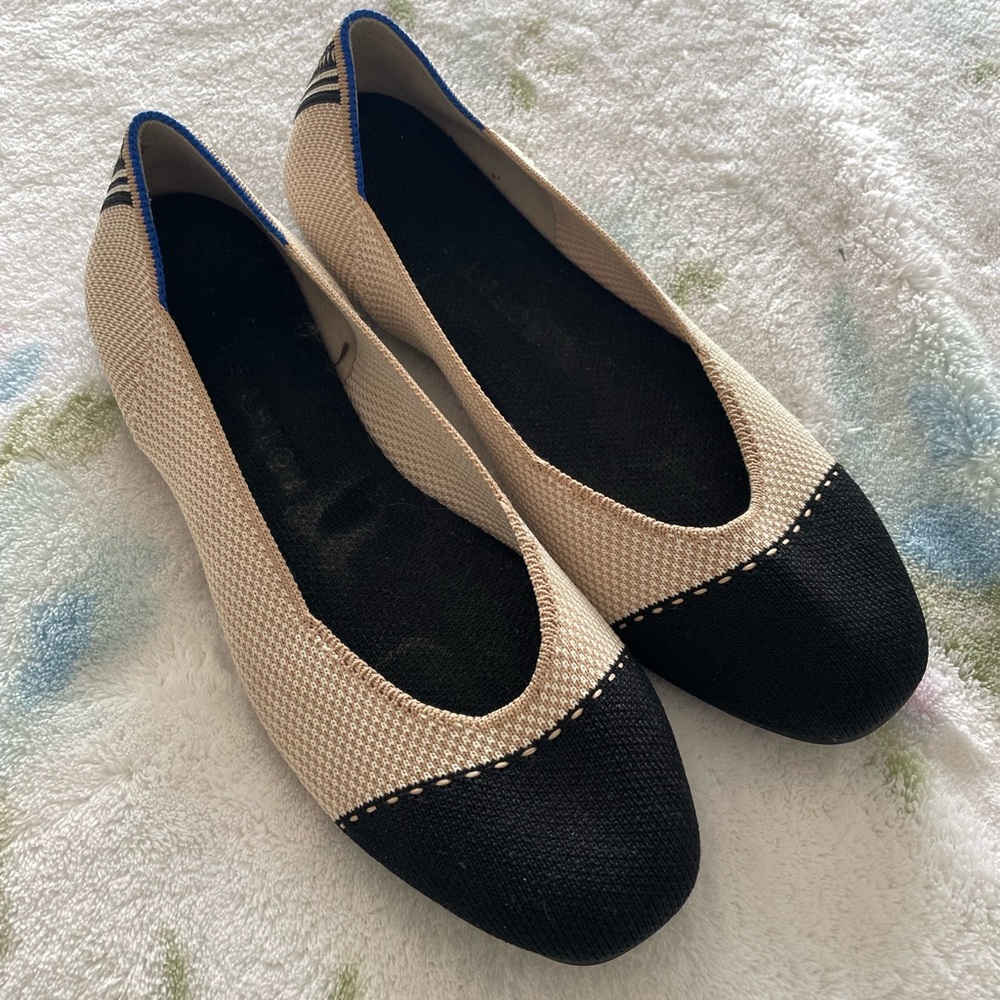 Rothy's Women's Beige and Black Knit Cap-Toe Flats